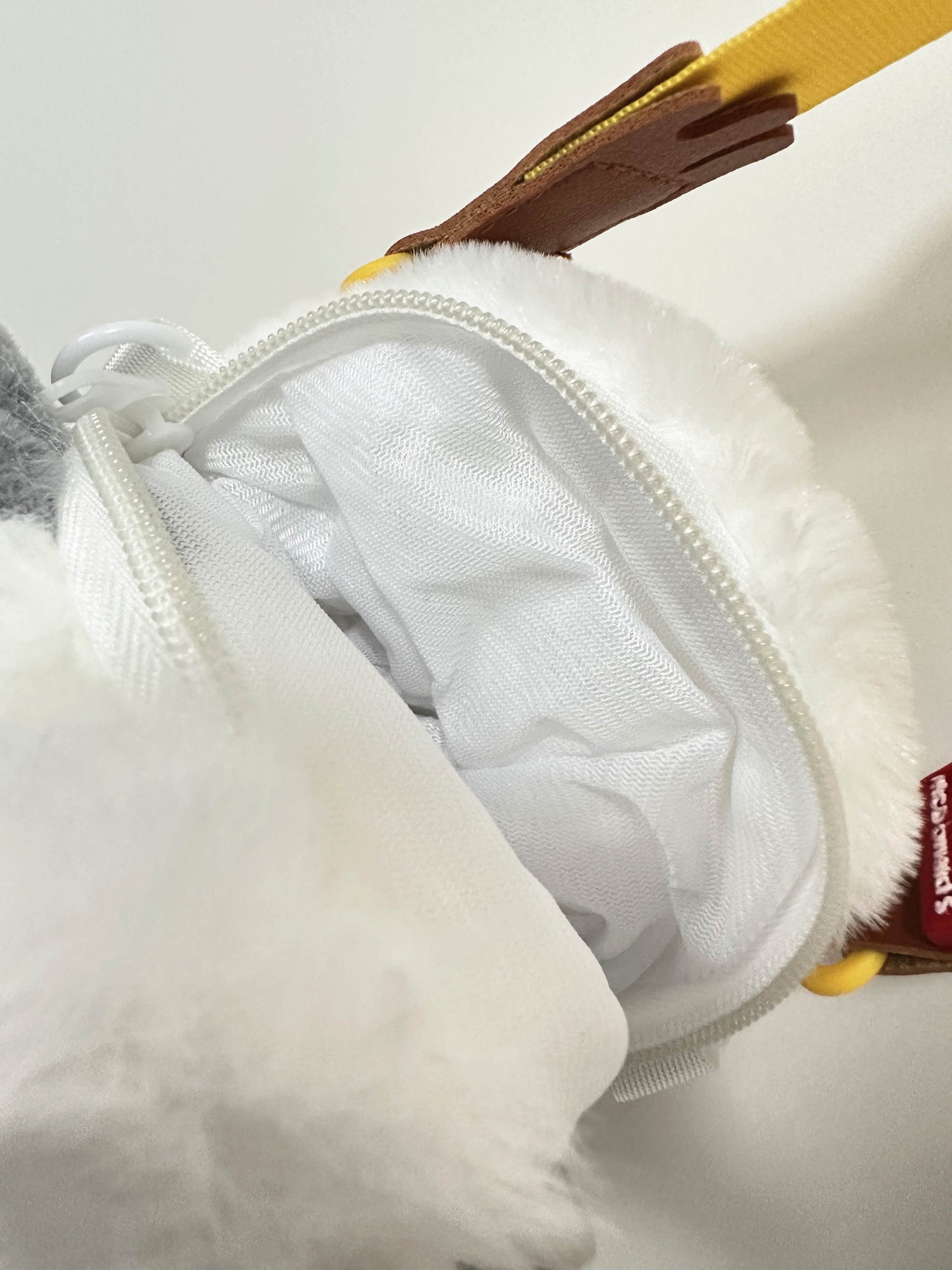 hamburger pochacco bag